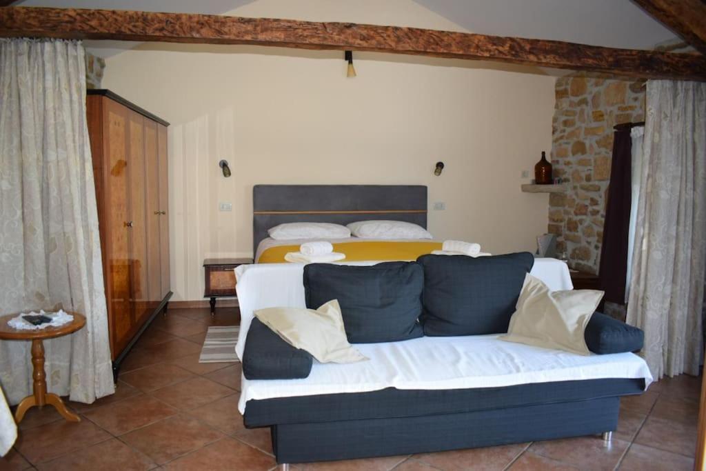 Rural Apartments Ritossa Vizinada Экстерьер фото