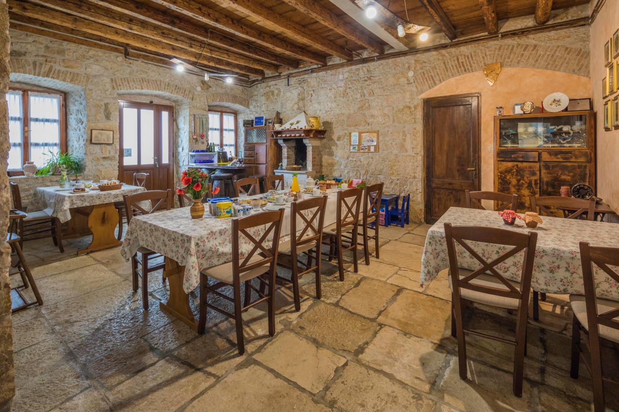 Rural Apartments Ritossa Vizinada Экстерьер фото